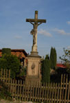 Kamenný kříž s Kristem Červená Třemešná